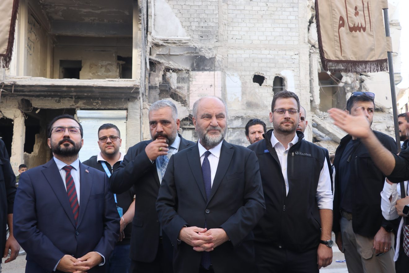 HASENE soutient 25 familles par jour grâce à sa boutique gratuite de vêtements à Yarmouk, Damas